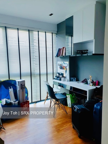 Esparina Residences (D19), Condominium #201339622